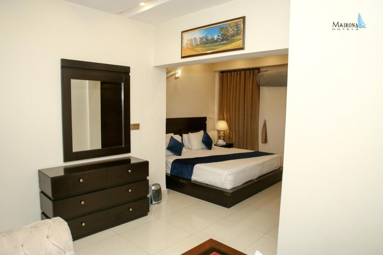 Hotel Mairona Gulberg Лахор Екстериор снимка