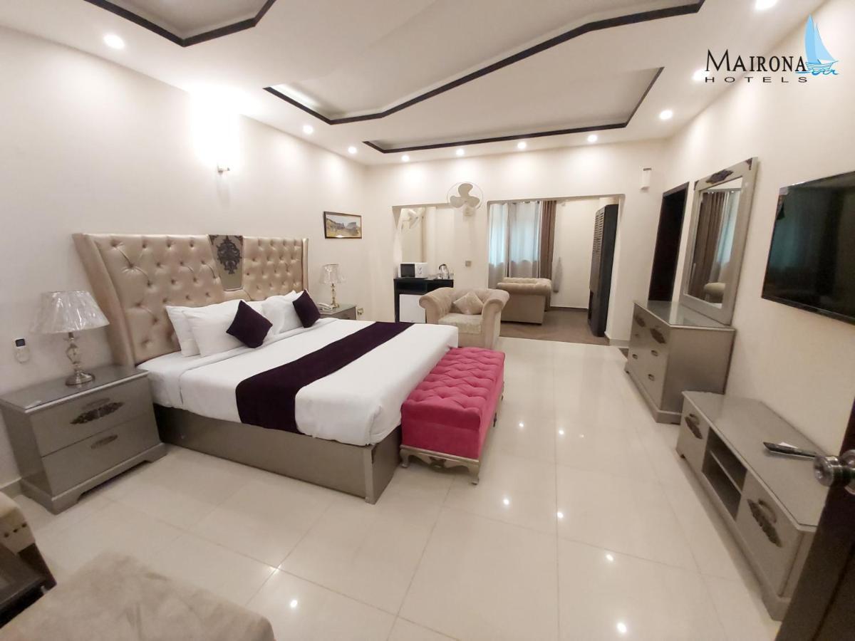 Hotel Mairona Gulberg Лахор Екстериор снимка