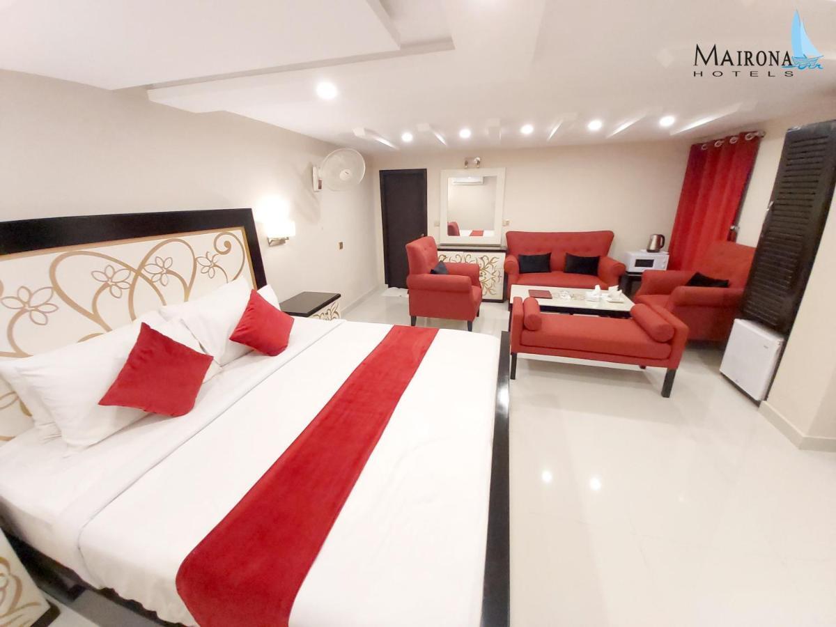 Hotel Mairona Gulberg Лахор Екстериор снимка