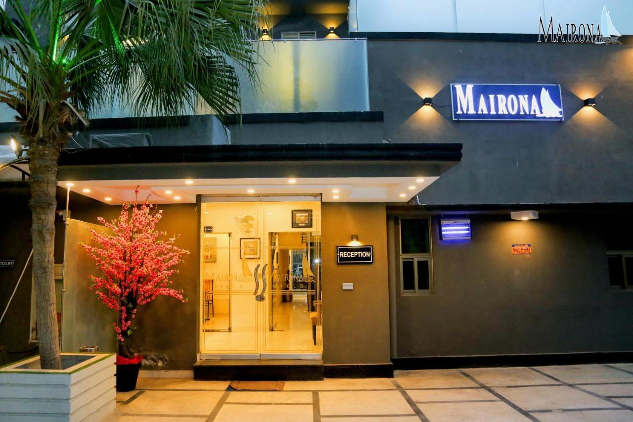 Hotel Mairona Gulberg Лахор Екстериор снимка